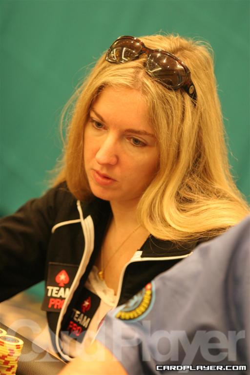 Beautiful female poker players